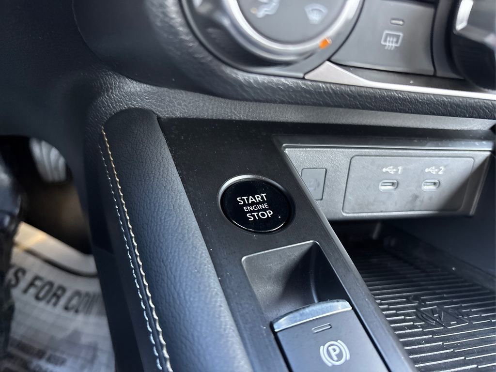 Certified 2025 Nissan Kicks SV image 28