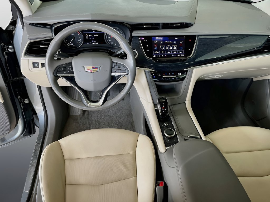 Used 2024 Cadillac XT6 Premium Luxury w/ Technology Package FWD image 24