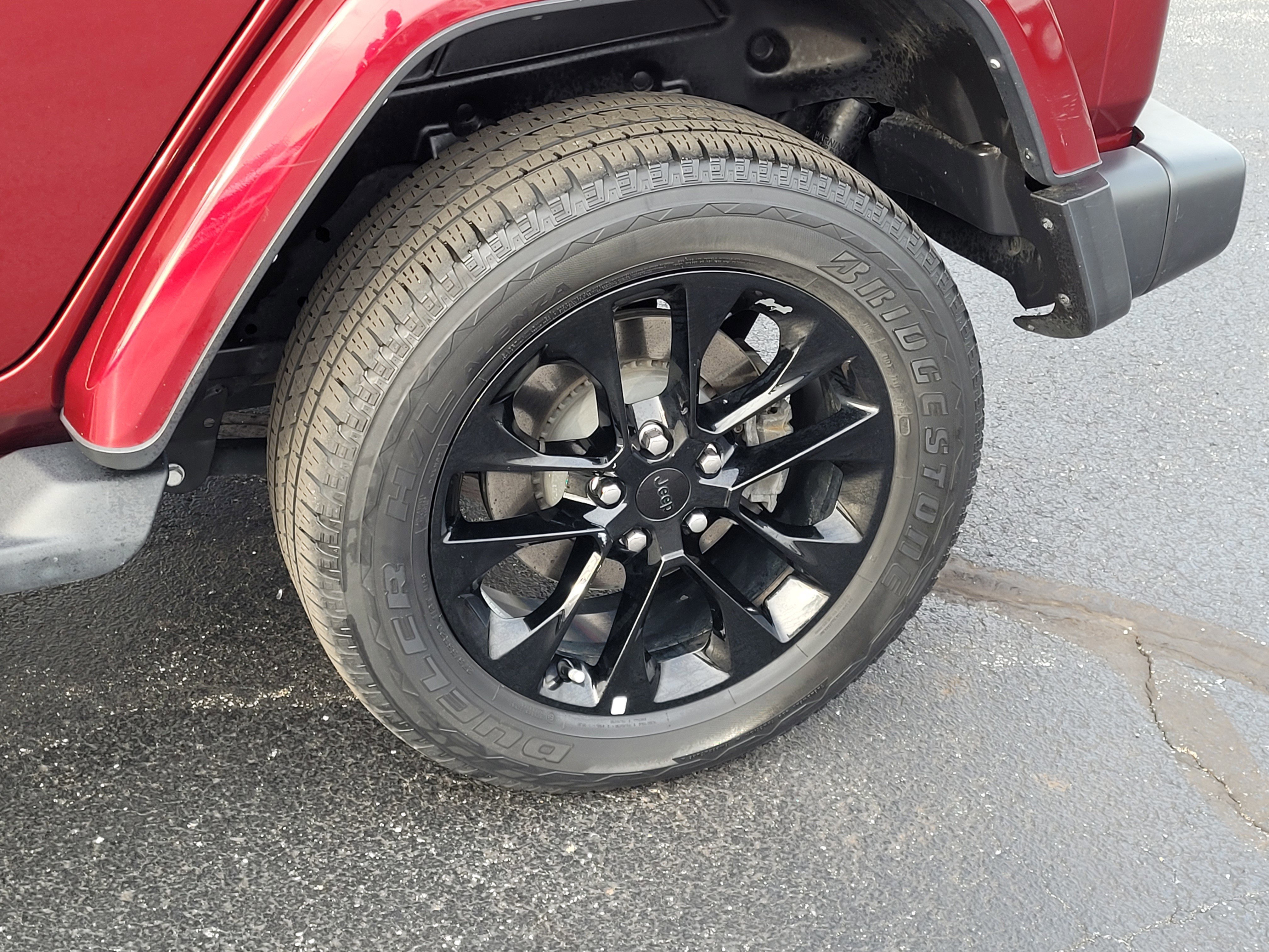 Used 2021 Jeep Wrangler Unlimited Sahara w/ Cold Weather Group image 10