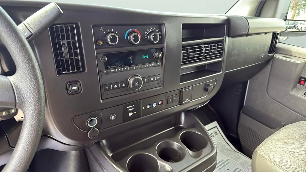 Used 2025 Chevrolet Express 3500 LT w/ LT Preferred Equipment Group image 20