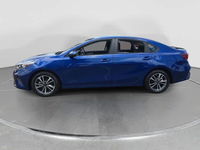 Used 2023 Kia Forte LXS w/ LXS Technology Package FWD image 5