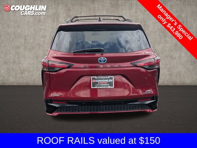 Used 2024 Toyota Sienna XSE AWD/4WD image 7