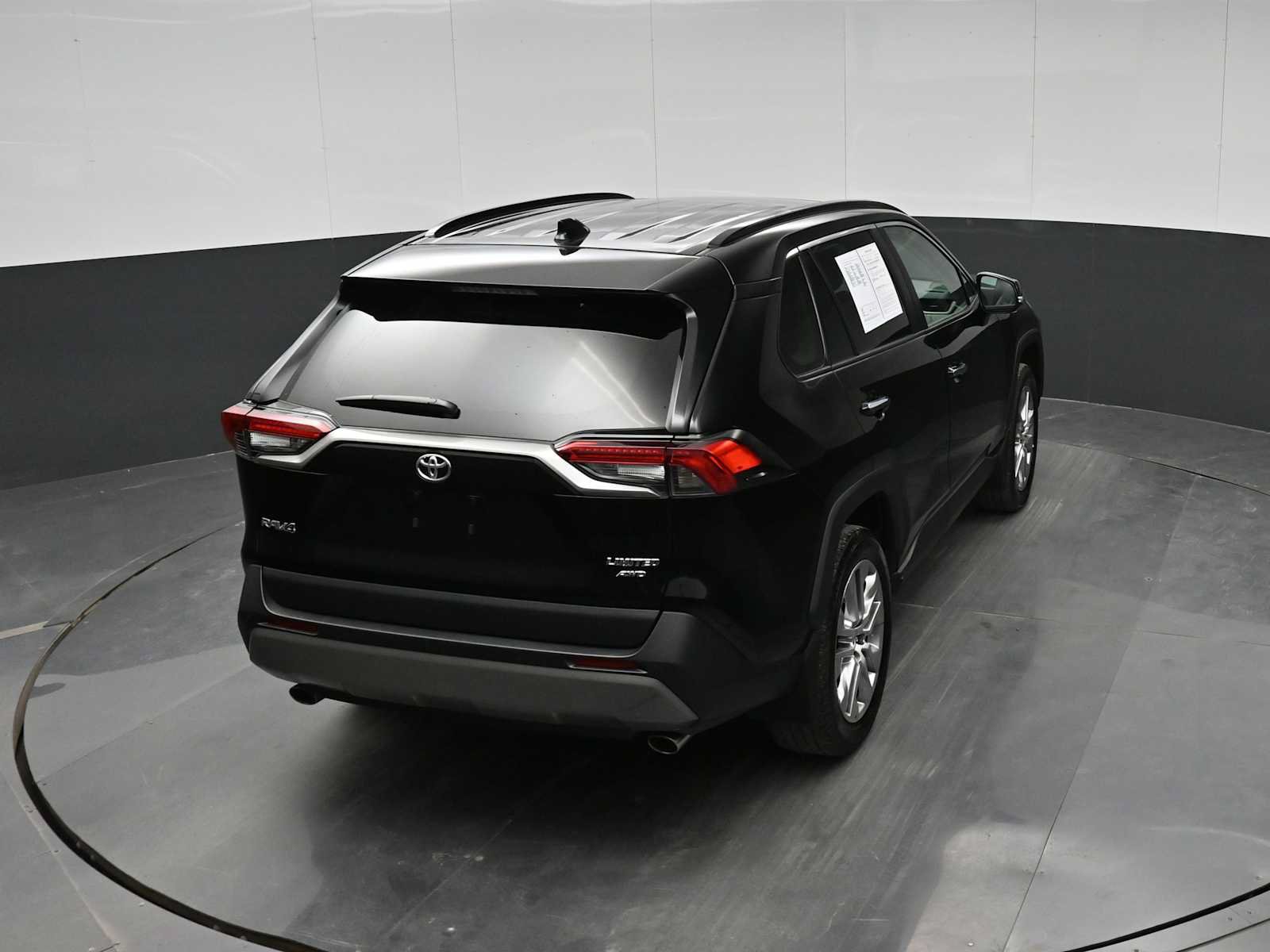 Used 2024 Toyota RAV4 Limited w/ Advanced Technology Package AWD/4WD image 33