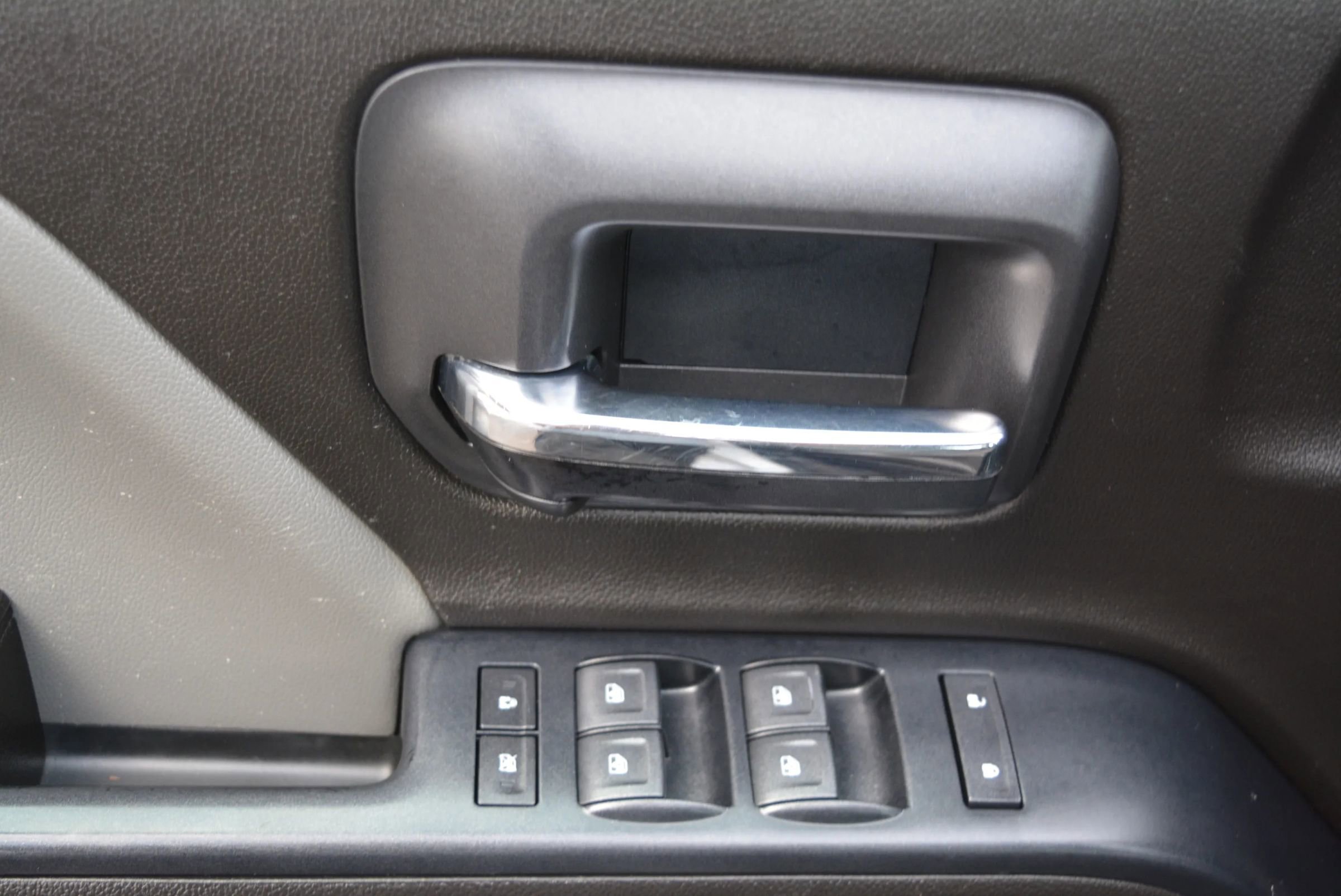 Used 2018 Chevrolet Silverado 1500 W/T w/ Trailering Package AWD/4WD image 28