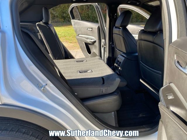Used 2021 Cadillac XT4 Premium Luxury FWD image 40