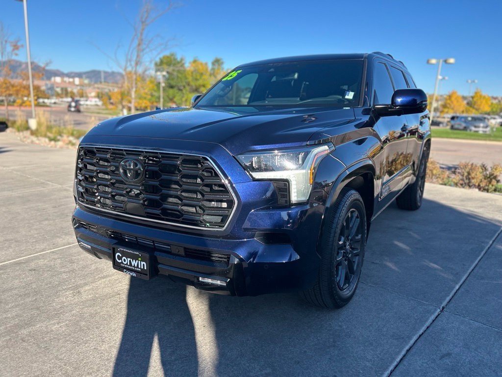 Used 2025 Toyota Sequoia Platinum AWD/4WD image 3