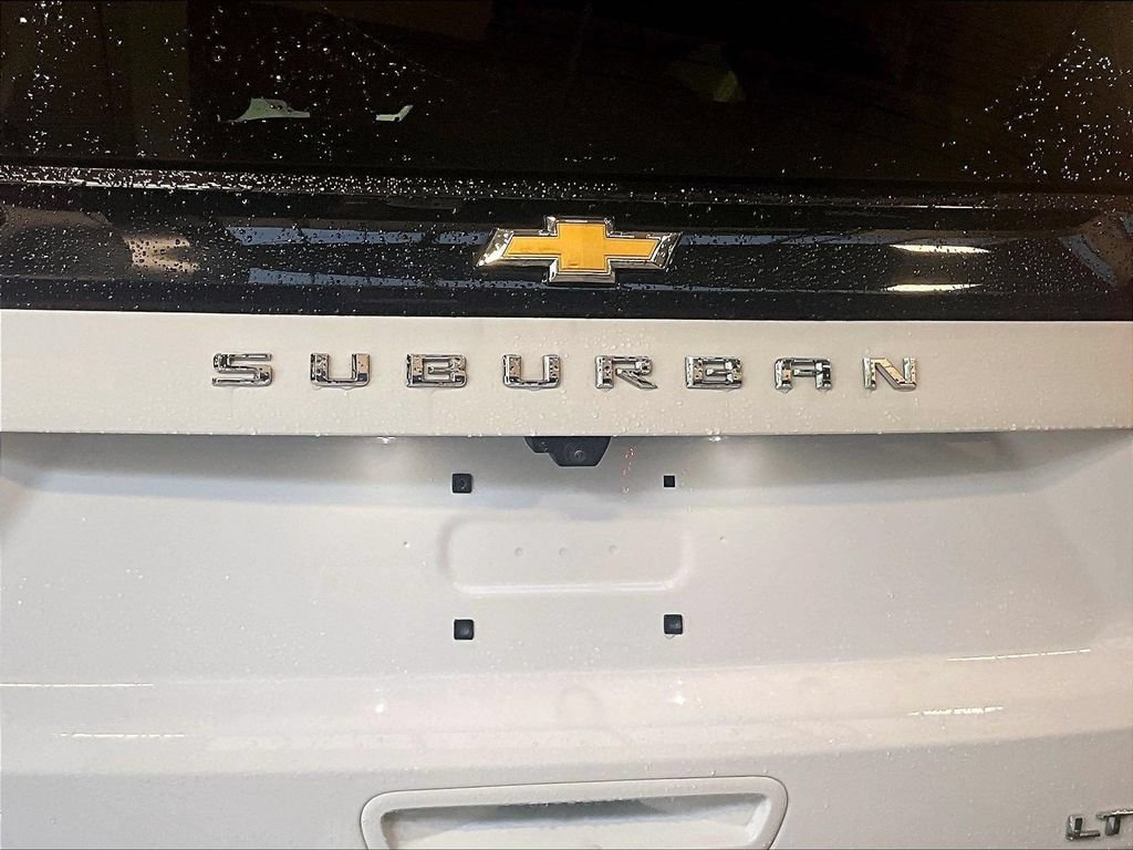 Used 2025 Chevrolet Suburban LT AWD/4WD image 29
