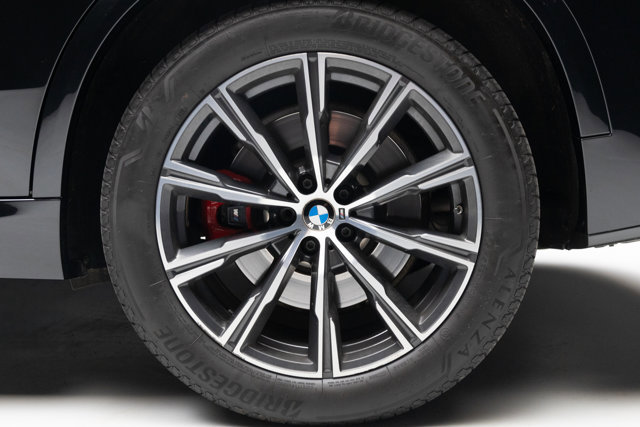 Used 2021 BMW X5 M50i AWD/4WD image 35