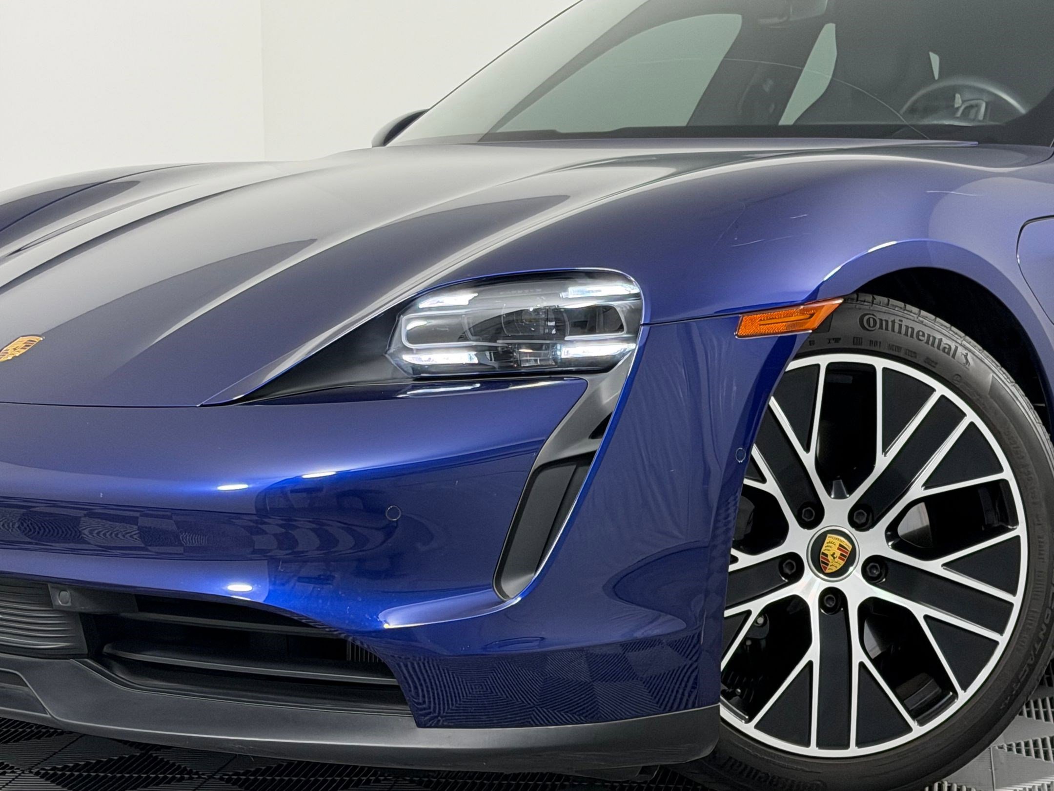 Certified 2022 Porsche Taycan 4S image 11