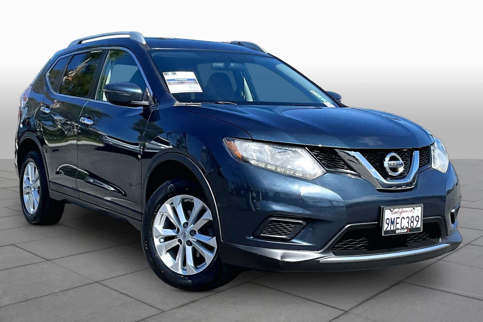 Used 2016 Nissan Rogue SV FWD image 2