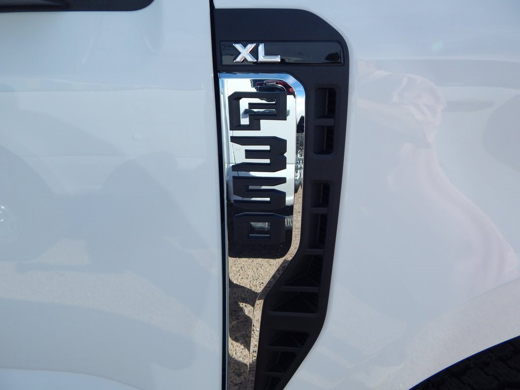 New 2026 Ford F350 4x4 Regular Cab Super Duty image 10