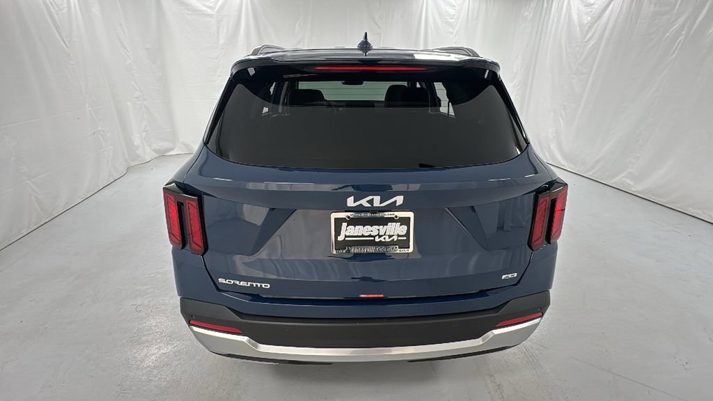 New 2026 Kia Sorento S image 4