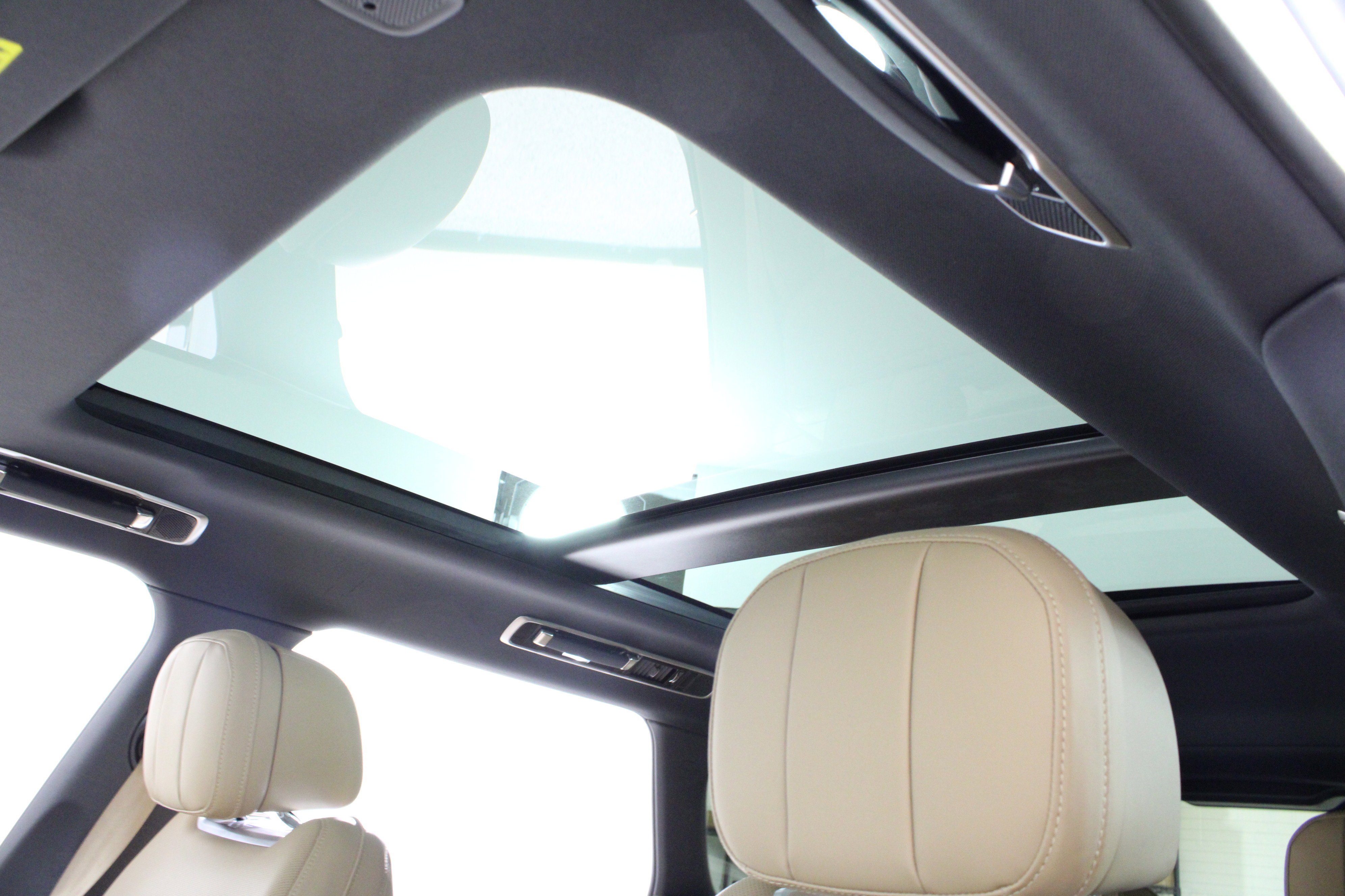 Used 2024 Land Rover Range Rover SE image 30