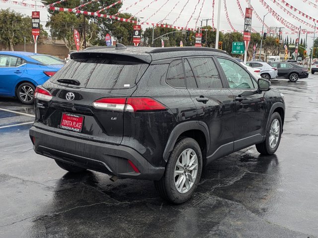 Used 2025 Toyota Corolla Cross LE image 8