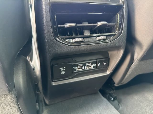 Used 2023 Jeep Grand Cherokee Limited AWD/4WD image 22