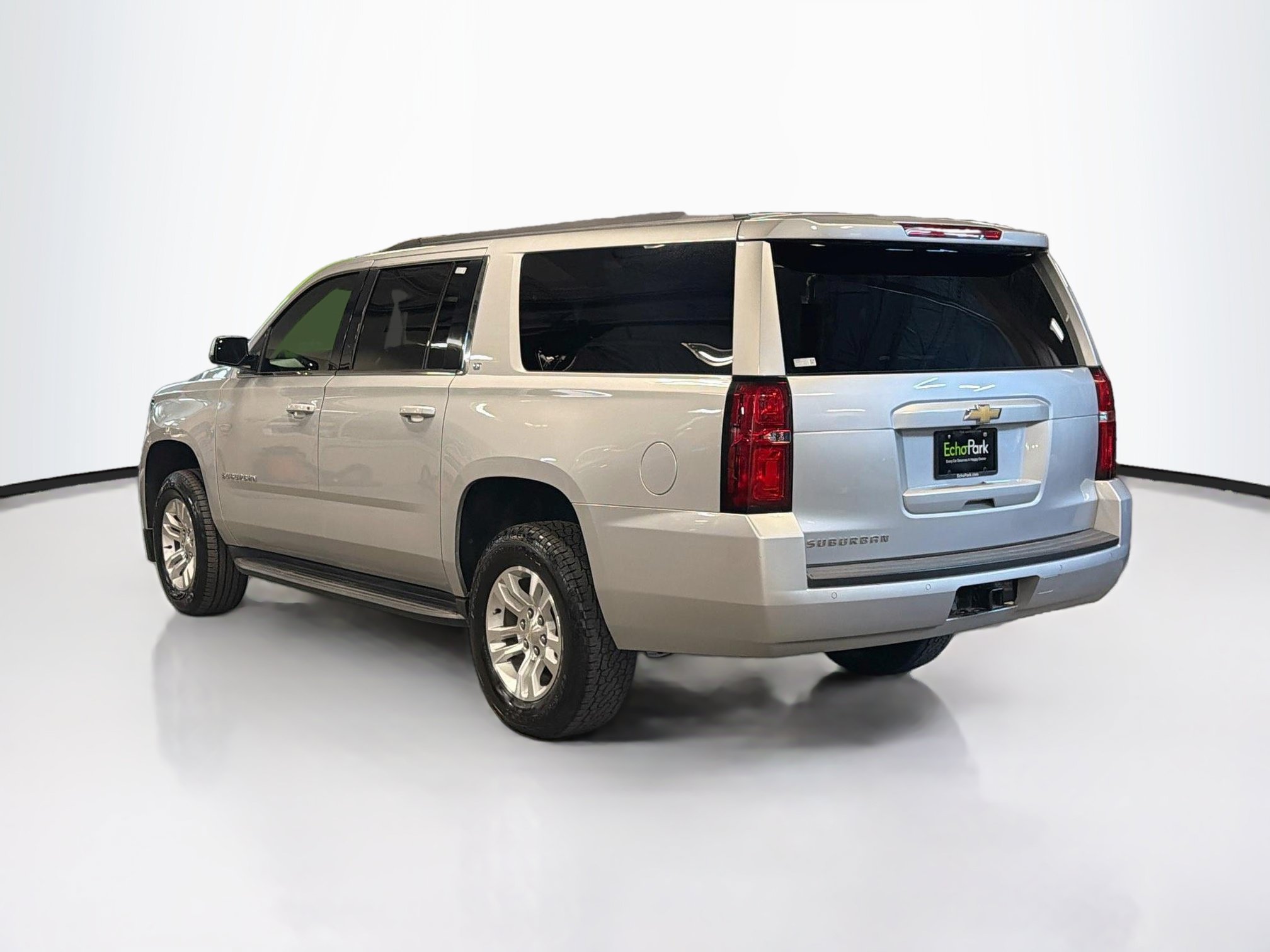Used 2018 Chevrolet Suburban LT AWD/4WD image 5