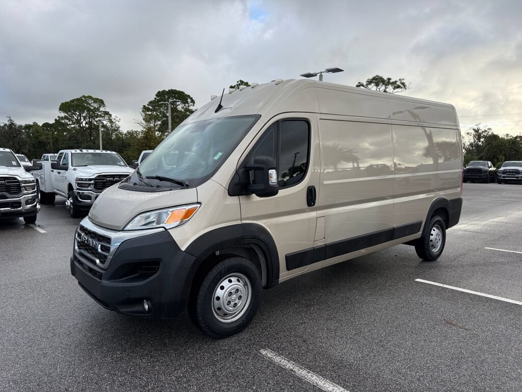 Used 2023 RAM ProMaster 2500 w/ Convenience Group FWD image 7