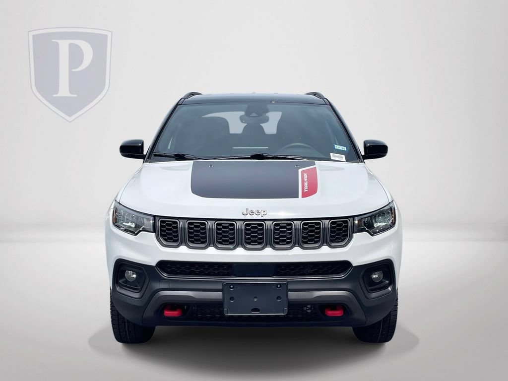 Certified 2025 Jeep Compass Trailhawk AWD/4WD image 3