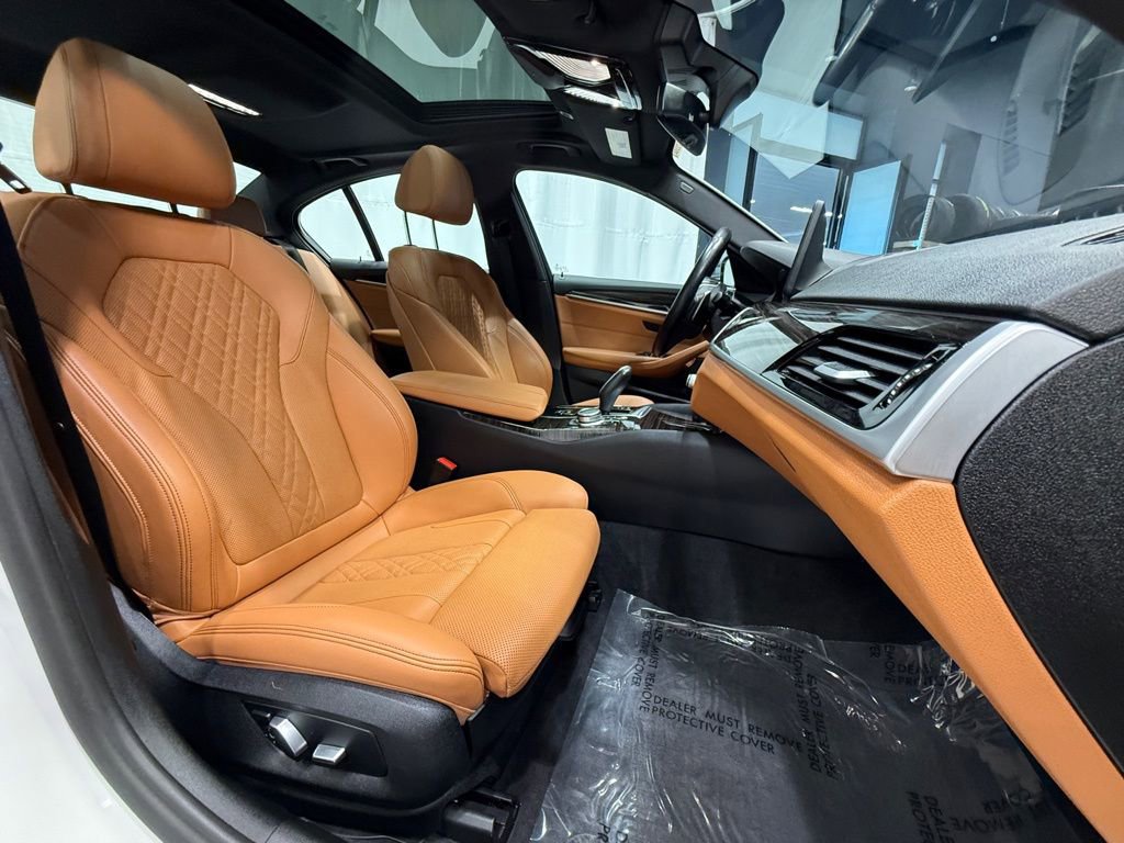 Certified 2022 BMW 540i xDrive w/ Convenience Package image 31