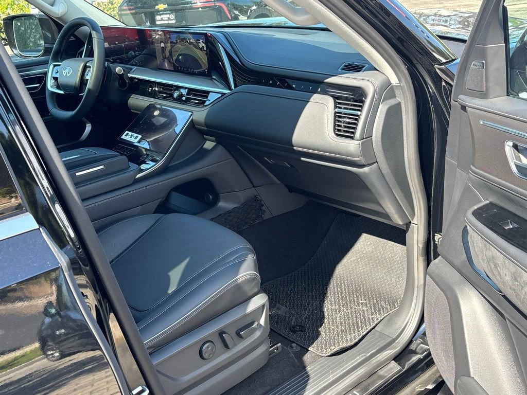 New 2026 INFINITI QX80 Luxe w/ Cargo Package image 9