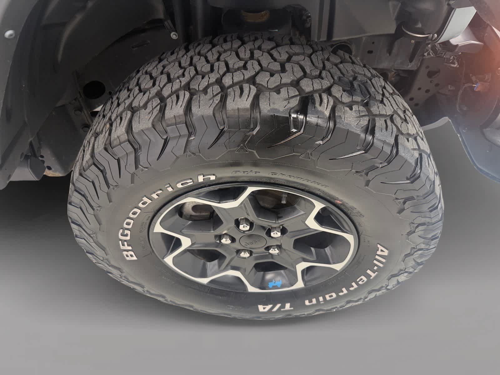 Used 2023 Jeep Wrangler Unlimited Rubicon 4xe w/ Steel Bumper Group AWD/4WD image 13