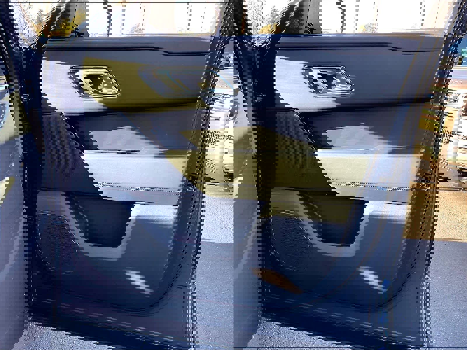 Used 2026 Land Rover Range Rover Velar S image 25