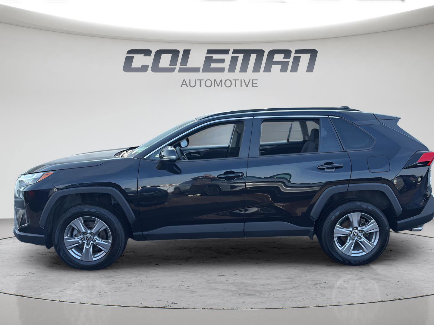 Used 2024 Toyota RAV4 XLE w/ Weather Package image 2