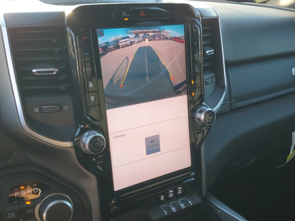 New 2026 RAM 1500 4x4 Crew Cab image 23