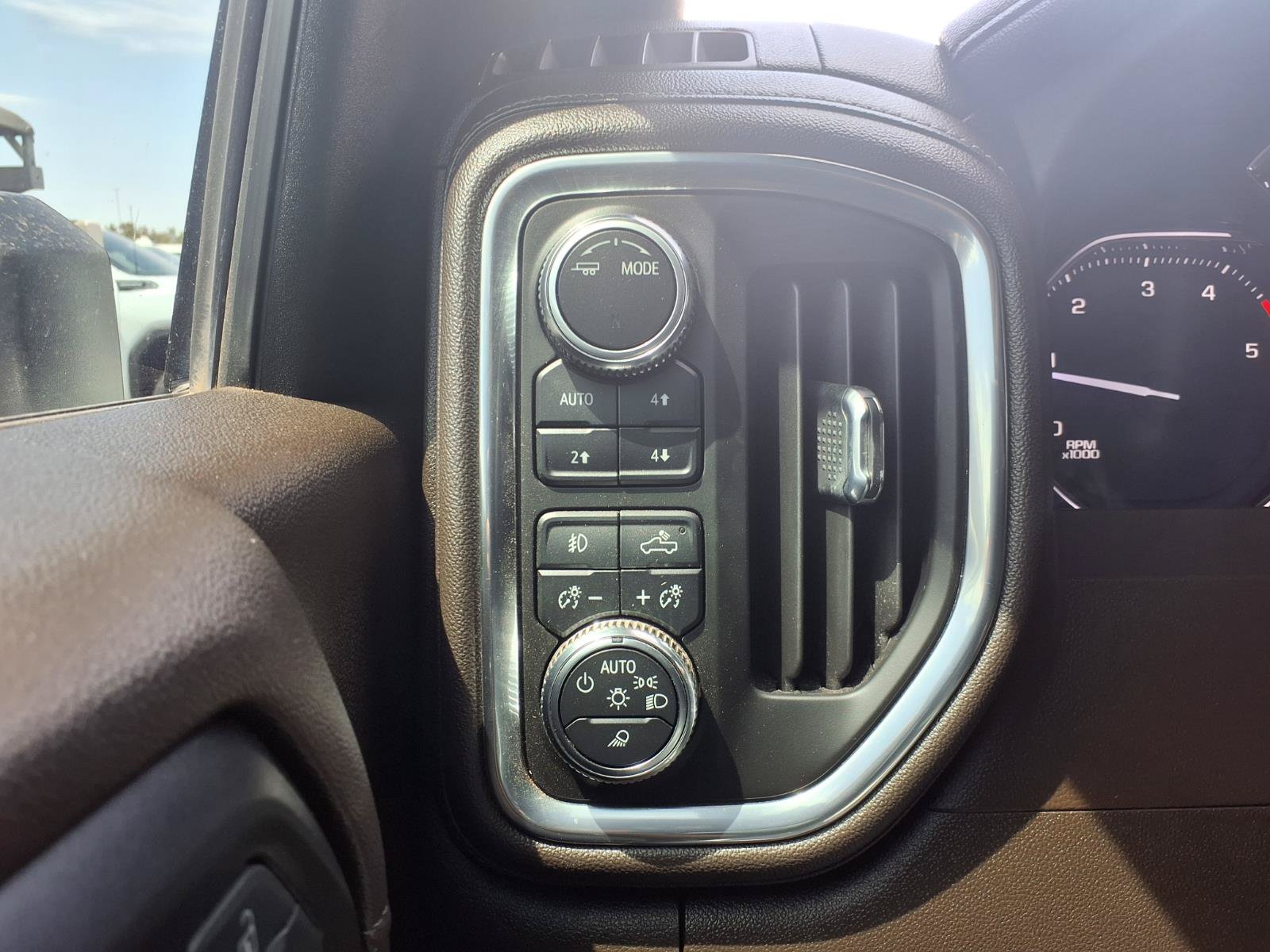Used 2023 GMC Sierra 2500 SLT w/ SLT Convenience Package AWD/4WD image 24