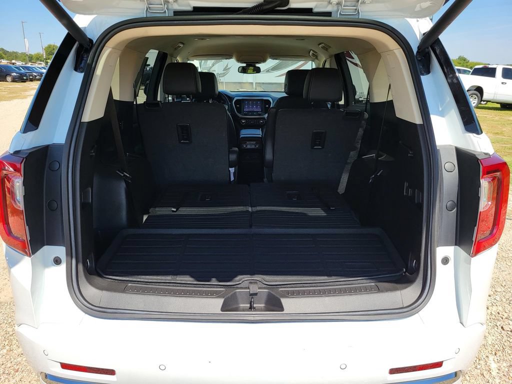 Used 2023 GMC Acadia Denali w/ Trailering Package FWD image 9