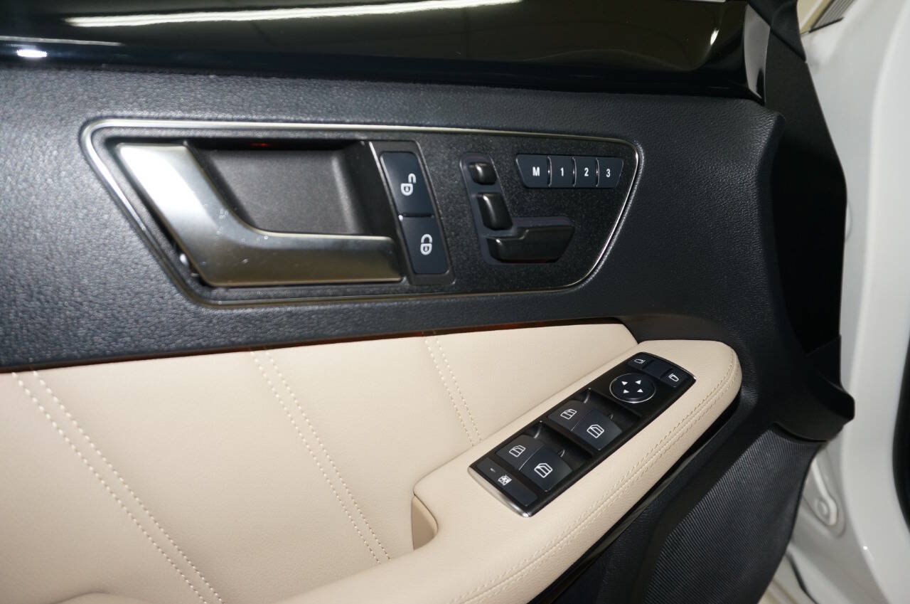 Used 2012 Mercedes-Benz E 350 Sedan image 38
