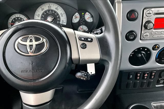 Used 2014 Toyota FJ Cruiser 4WD w/ Convenience Package image 12
