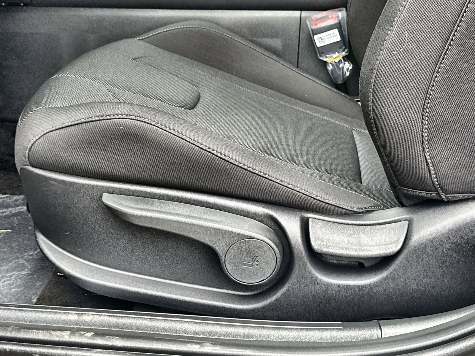 New 2026 Hyundai Elantra SE image 14