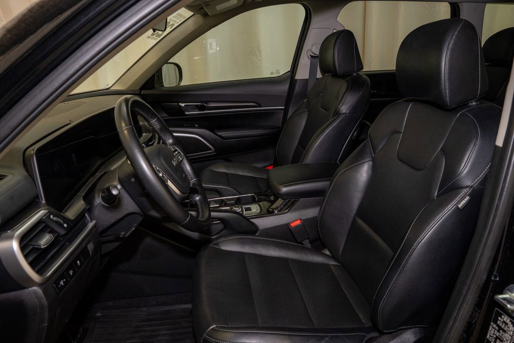 Used 2023 Kia Telluride S image 11