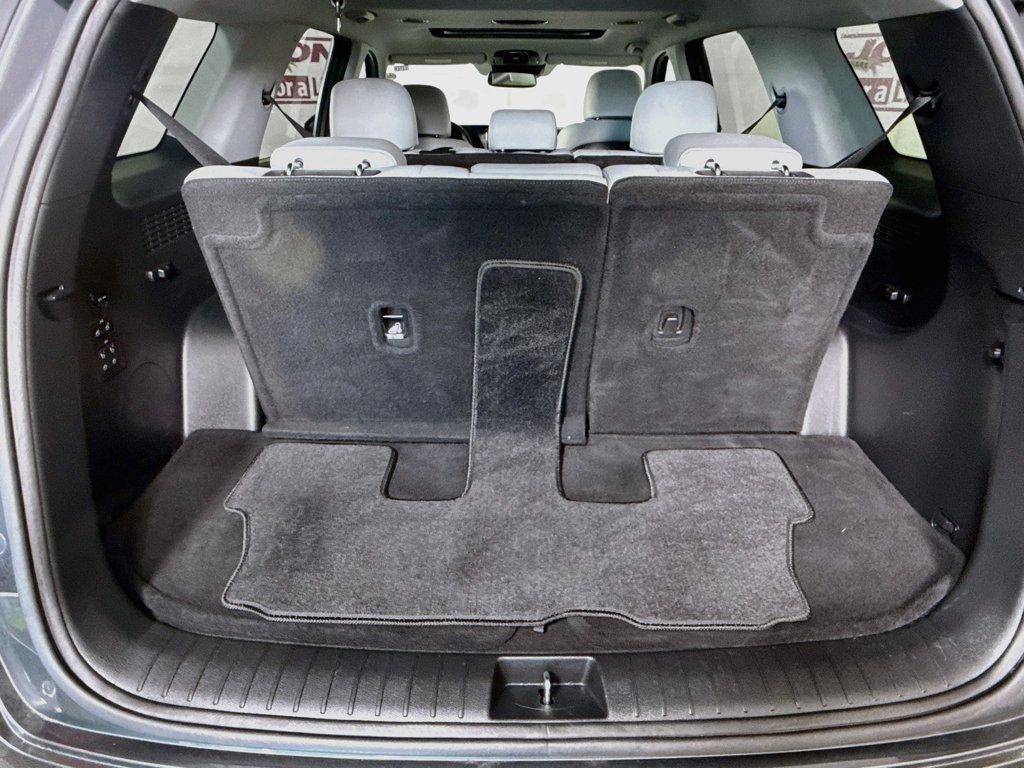 Certified 2022 Hyundai Palisade SEL w/ 8P Bench Seat Package FWD image 31
