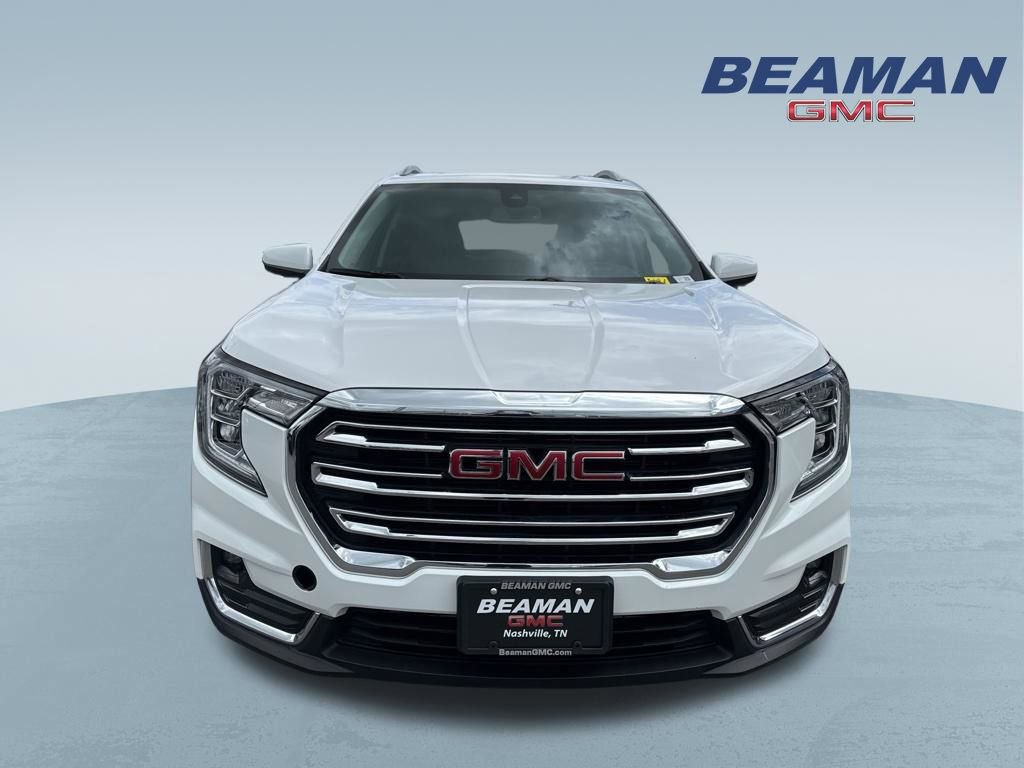 Used 2024 GMC Terrain SLT AWD/4WD image 2