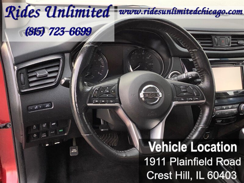 Used 2017 Nissan Rogue SV w/ SV Premium Package AWD/4WD image 17