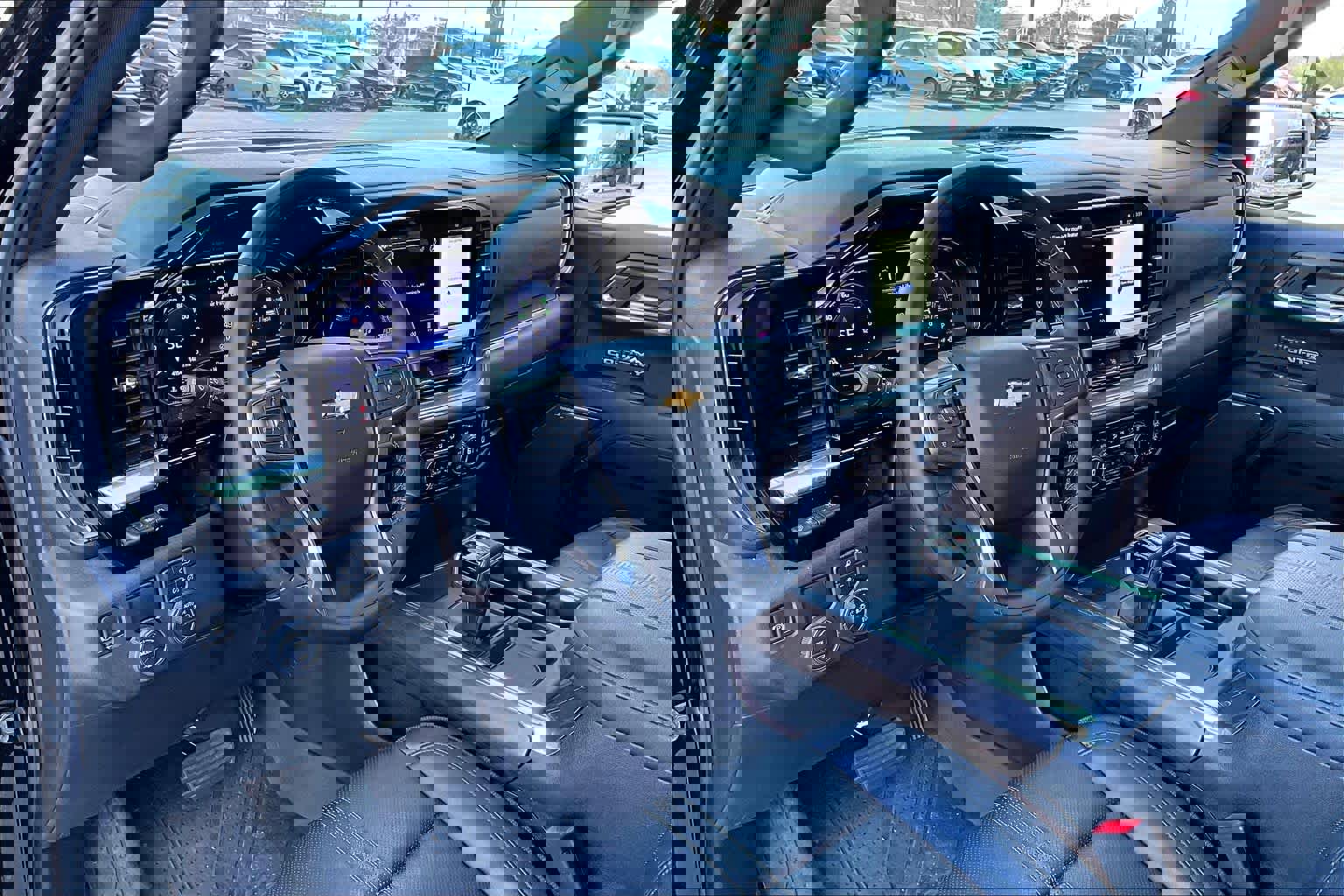 Used 2024 Chevrolet Silverado 1500 High Country w/ High Country Premium Package image 17