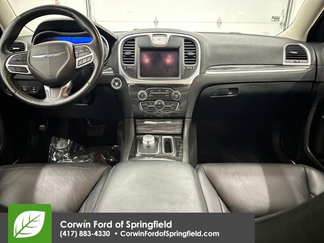 Used 2022 Chrysler 300 Touring L image 17