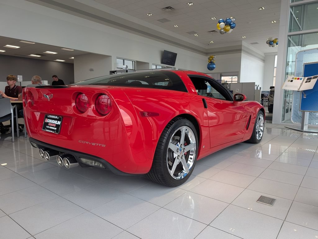 Used 2007 Chevrolet Corvette Coupe w/ Preferred Equipment Group RWD image 7