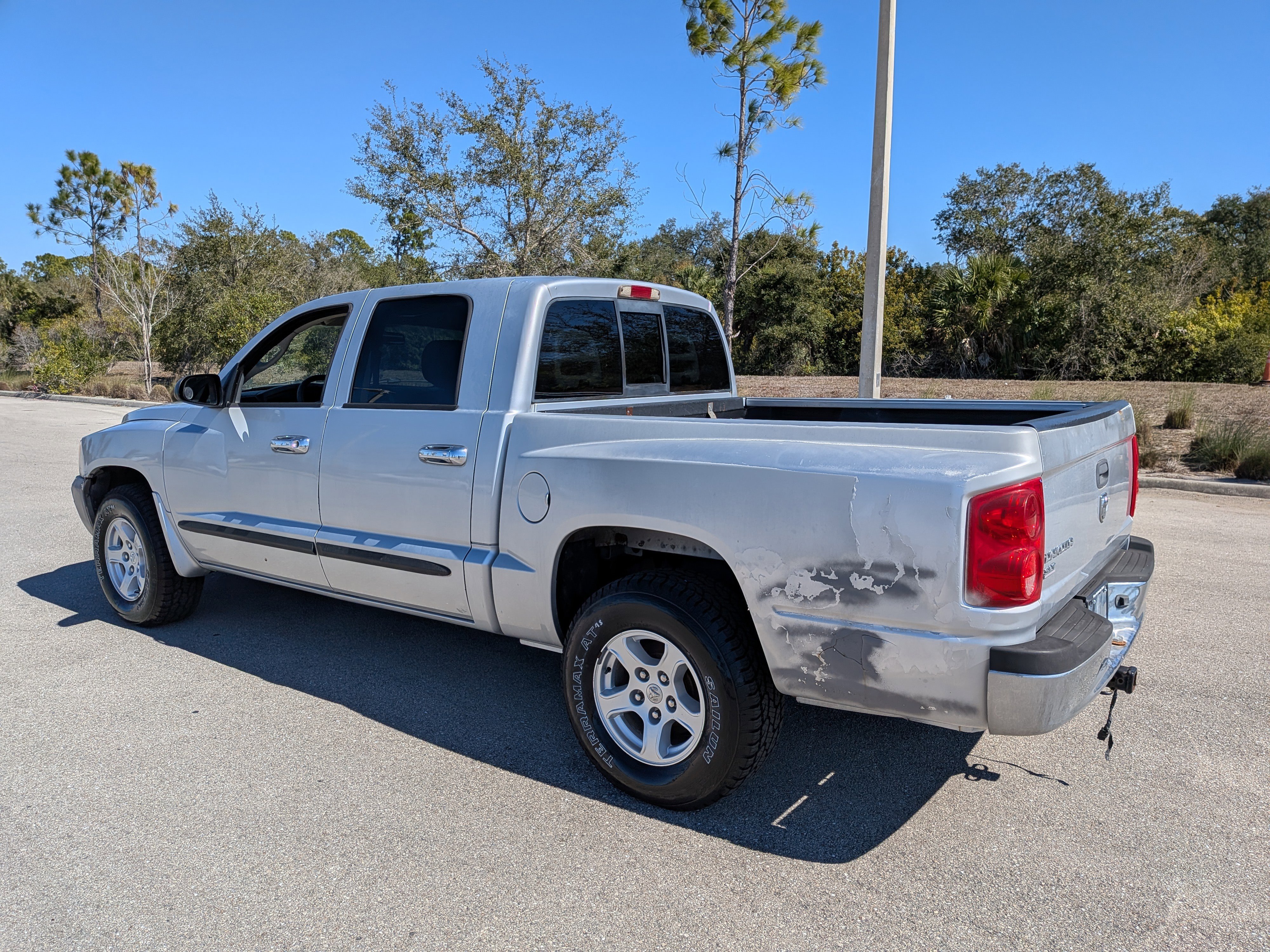 Used 2006 Dodge Dakota SLT image 7