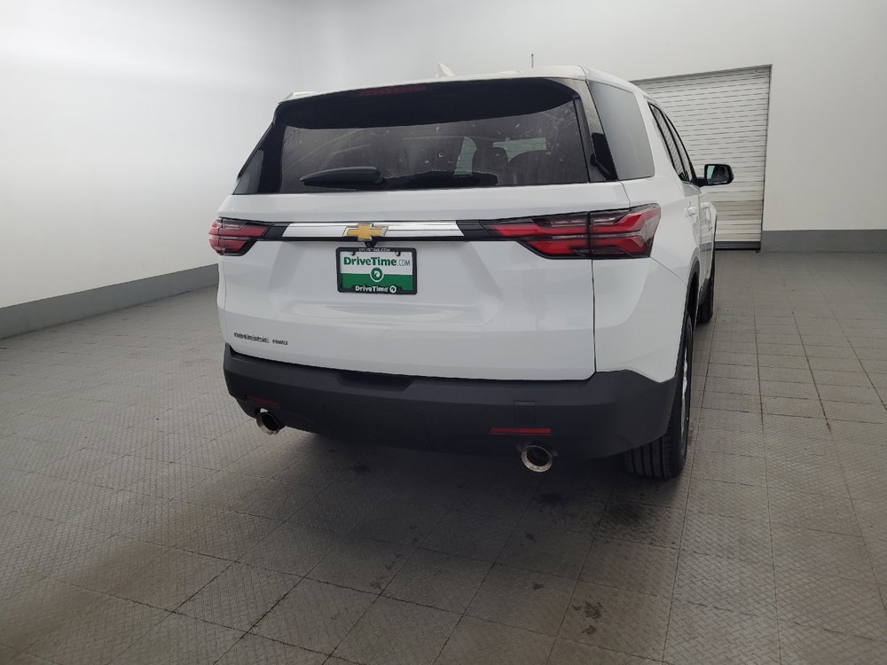 Used 2023 Chevrolet Traverse LS w/ LPO, Floor Liner Package AWD/4WD image 7