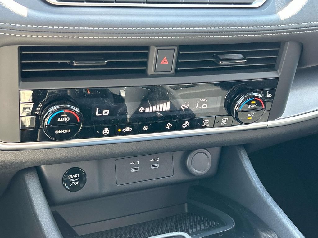 New 2026 Nissan Rogue Dark Armor AWD/4WD image 30