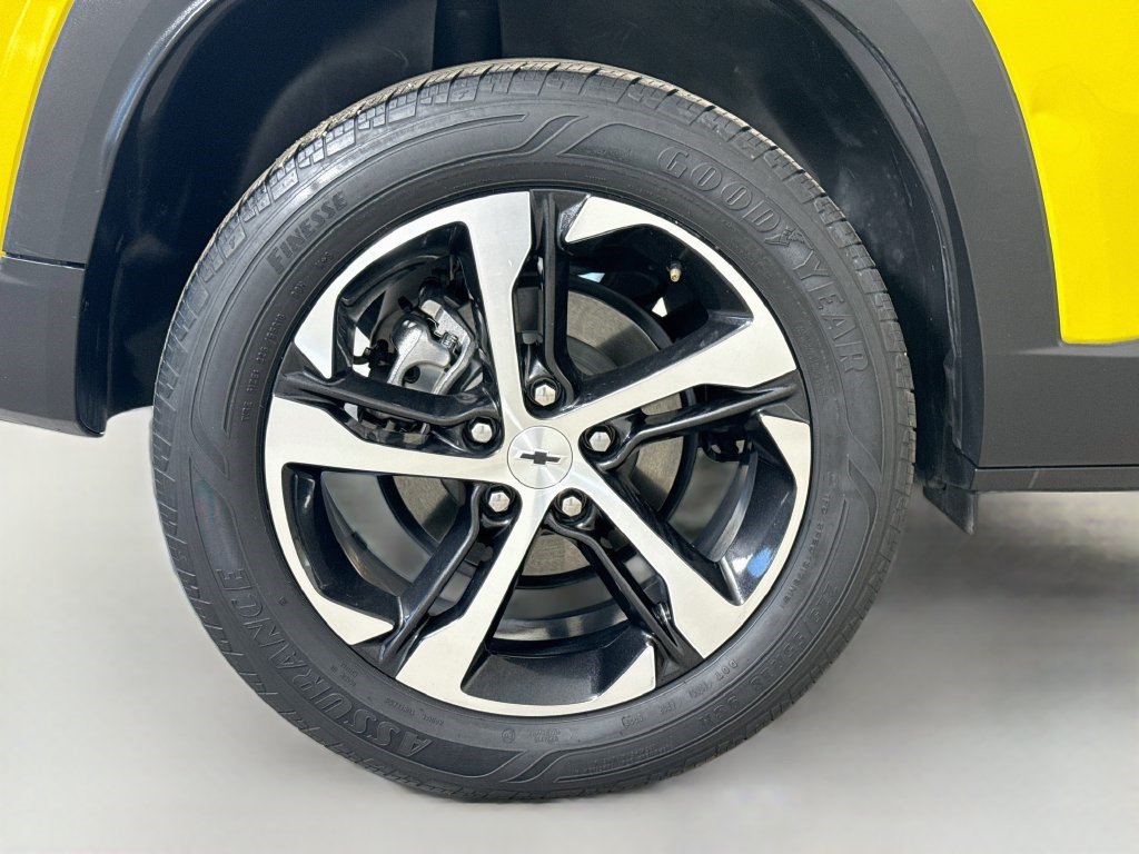 Used 2024 Chevrolet Trax RS FWD image 31