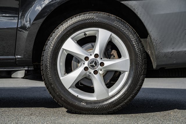 Used 2018 Mercedes-Benz Metris Passenger image 14