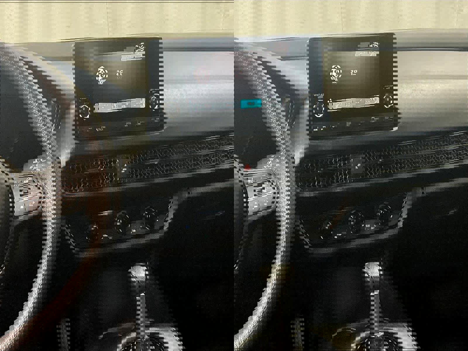 Used 2025 Honda HR-V LX image 18