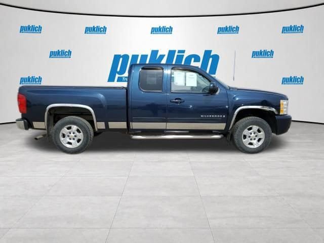 Used 2008 Chevrolet Silverado 1500 LTZ w/ Suspension Package, Off-Road AWD/4WD image 4