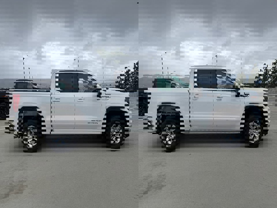 Used 2026 GMC Sierra 1500 SLE RWD image 8