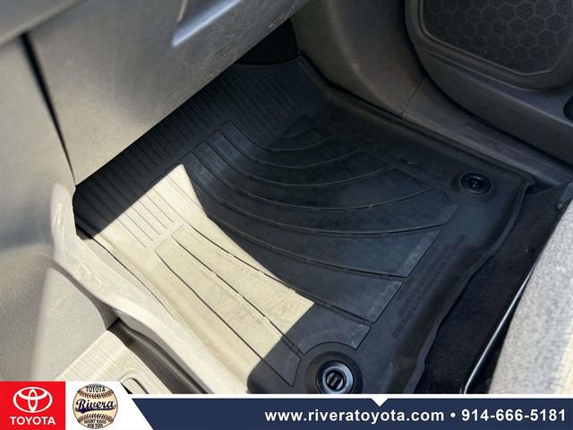 Used 2021 Toyota Sienna LE AWD/4WD image 23