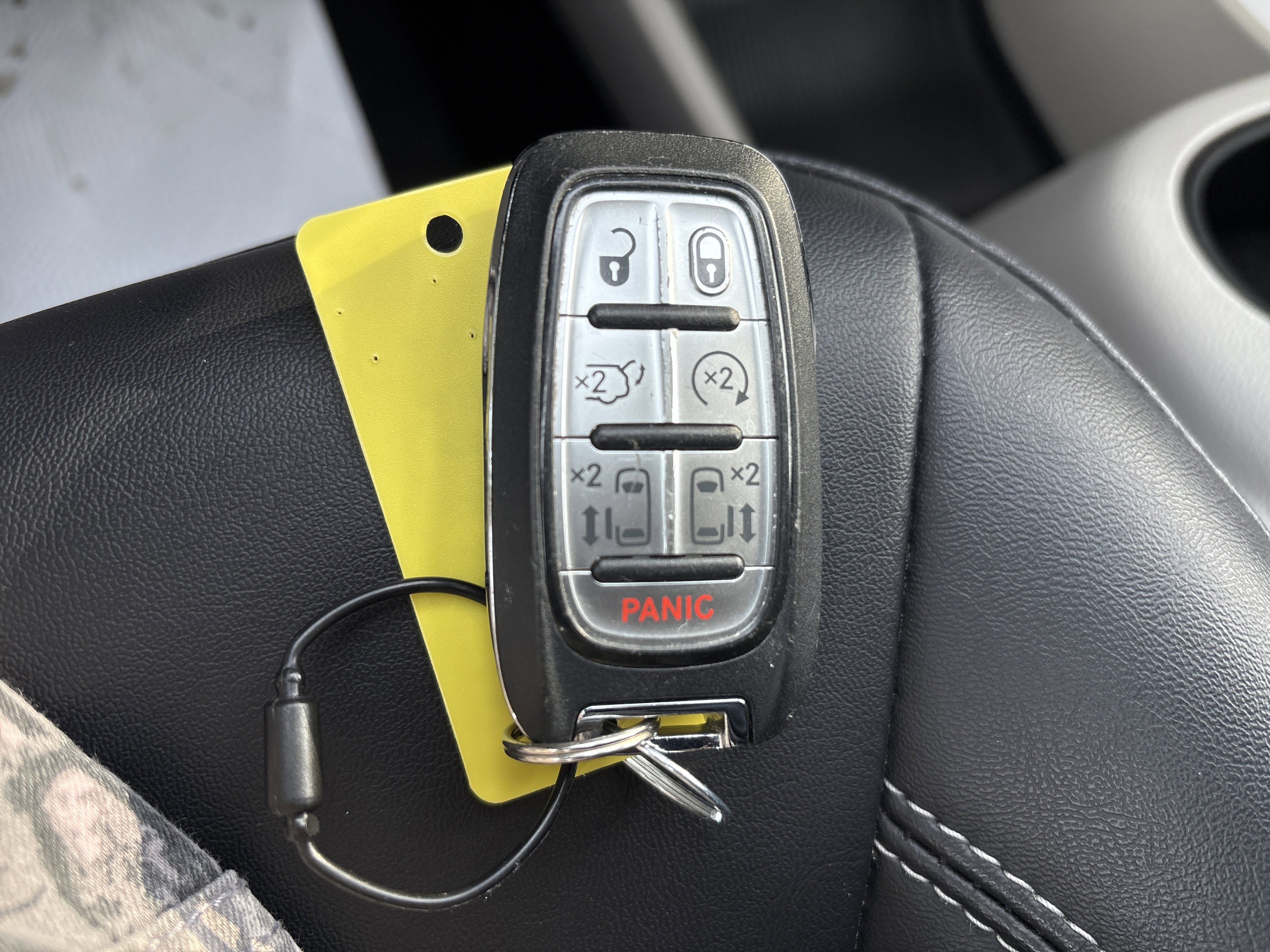 Used 2024 Chrysler Pacifica Touring-L image 29